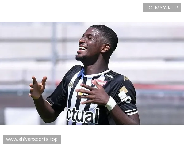 德泽尔比笑对争议：目标直指拿下昂热